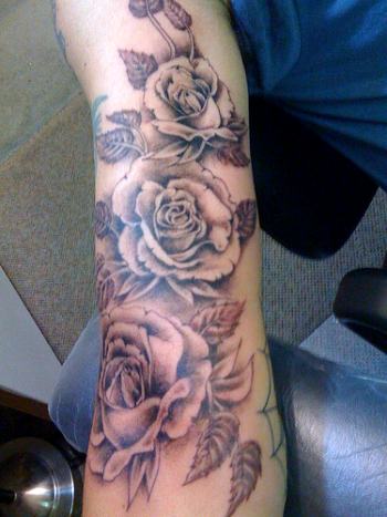“Roses tattoo” by mytat_2s (Creative Commons)